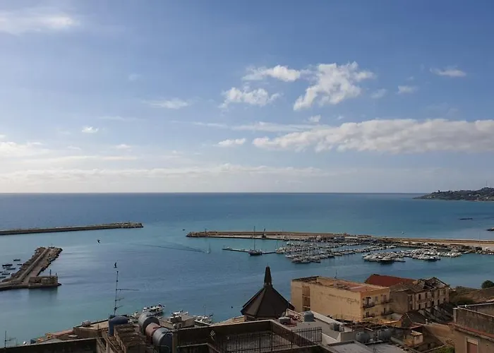 לינה וארוחת בוקר Domus Aurea