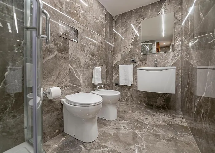 לינה וארוחת בוקר Domus Aurea 3*