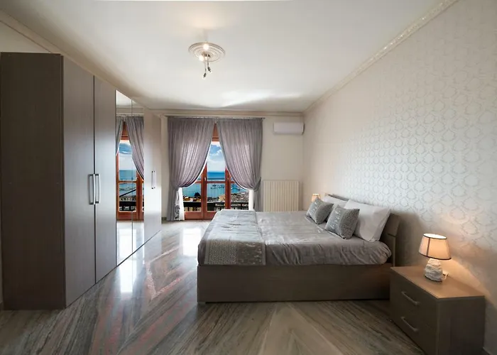 Domus Aurea לינה וארוחת בוקר שאקה